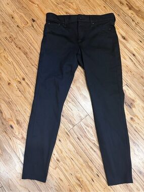 GAP Black Mid-Rise Pants